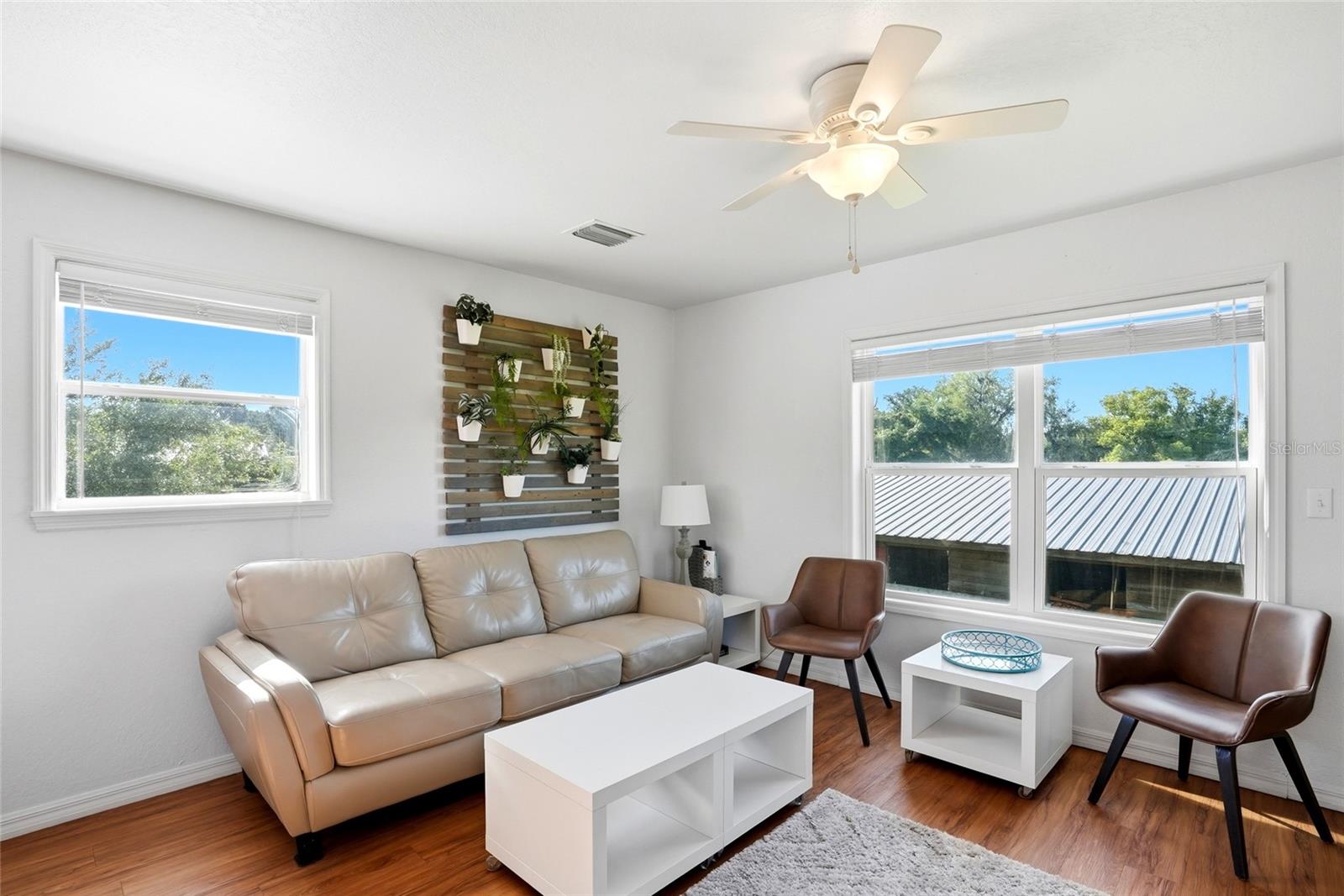 123 S WIGGINS RD