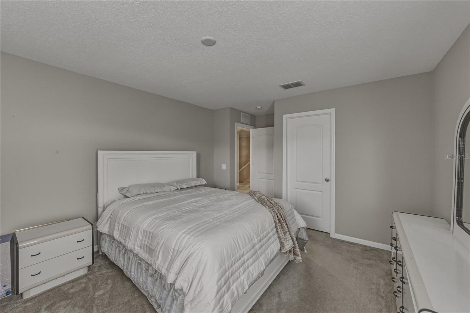 10661 PICTORIAL PARK DR