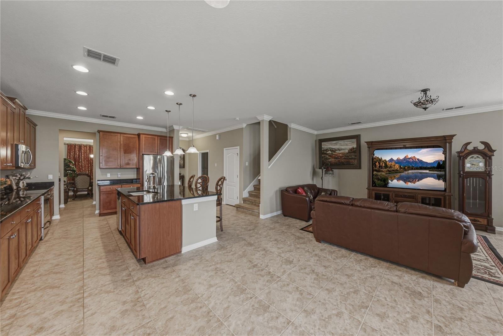 10661 PICTORIAL PARK DR