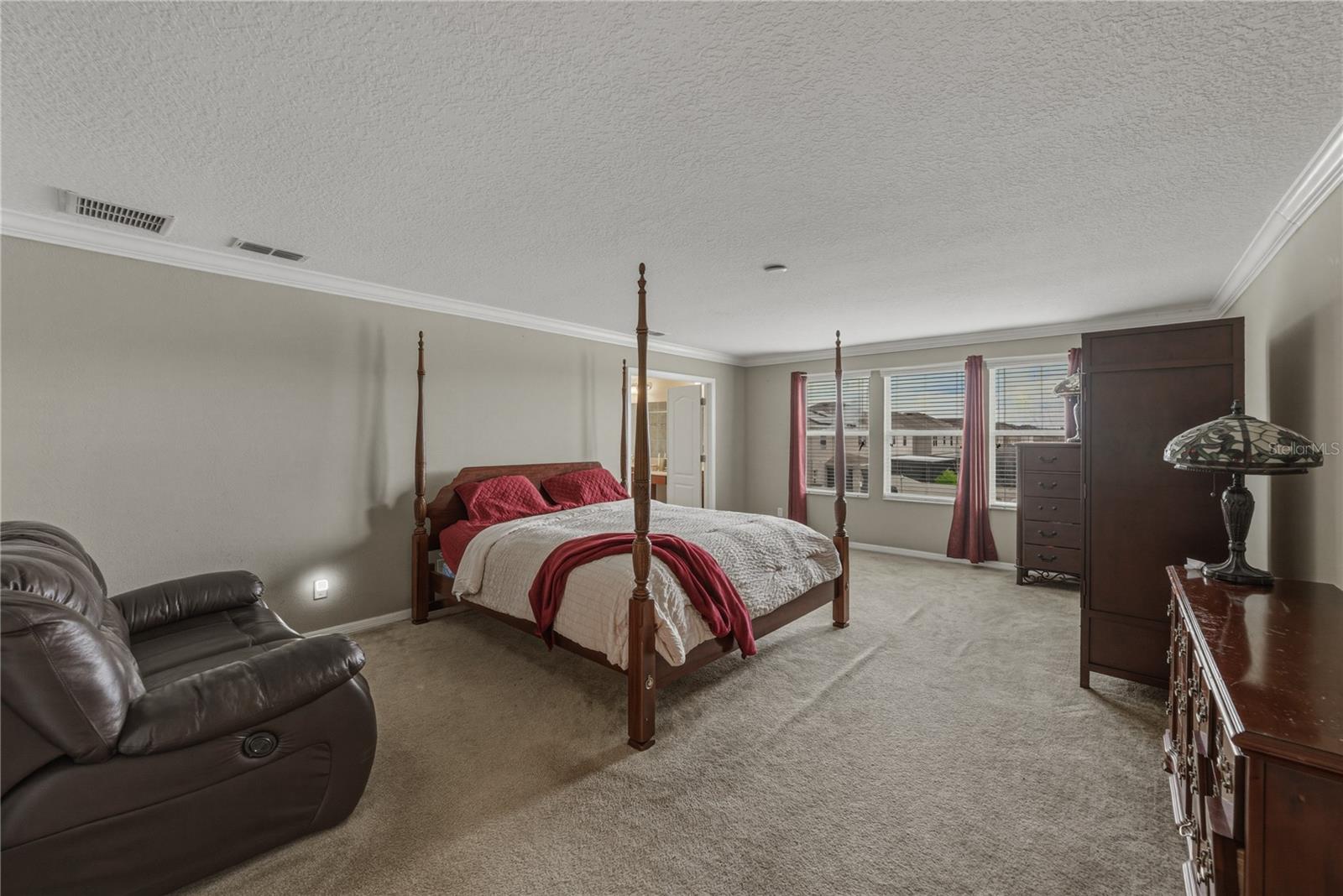 10661 PICTORIAL PARK DR