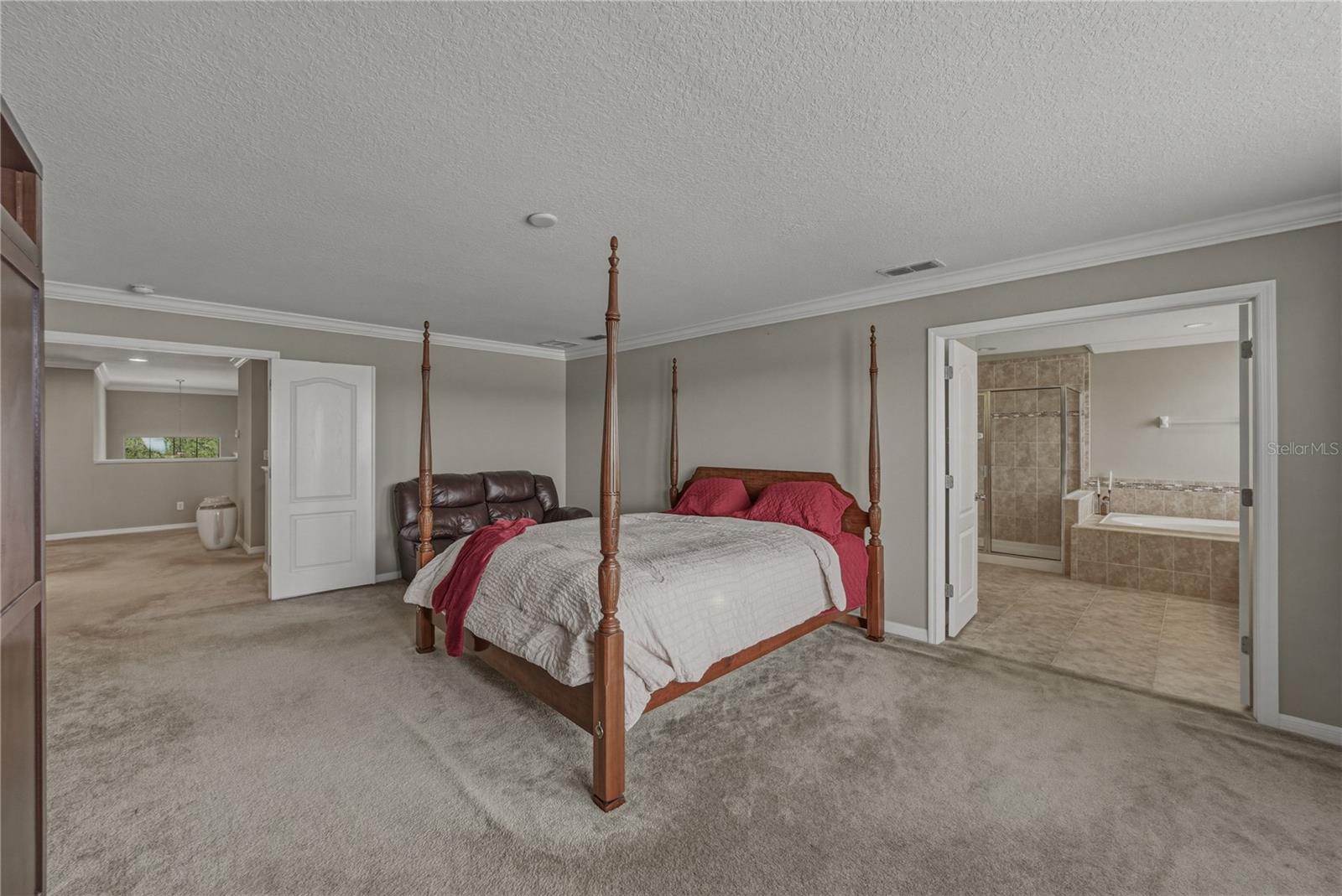 10661 PICTORIAL PARK DR