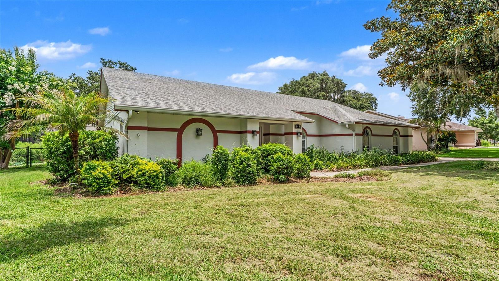 549 PENINSULAR DR