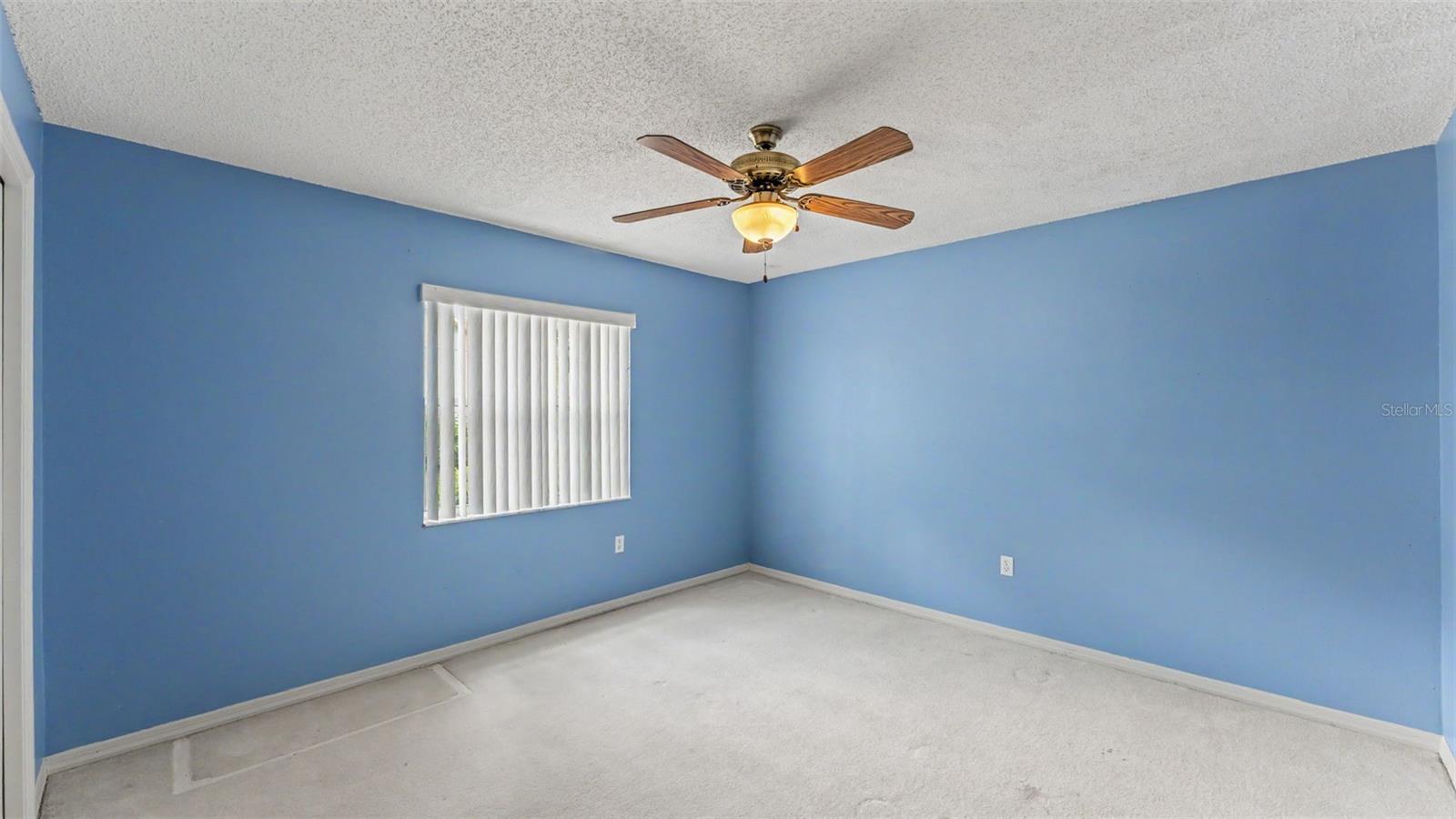 549 PENINSULAR DR