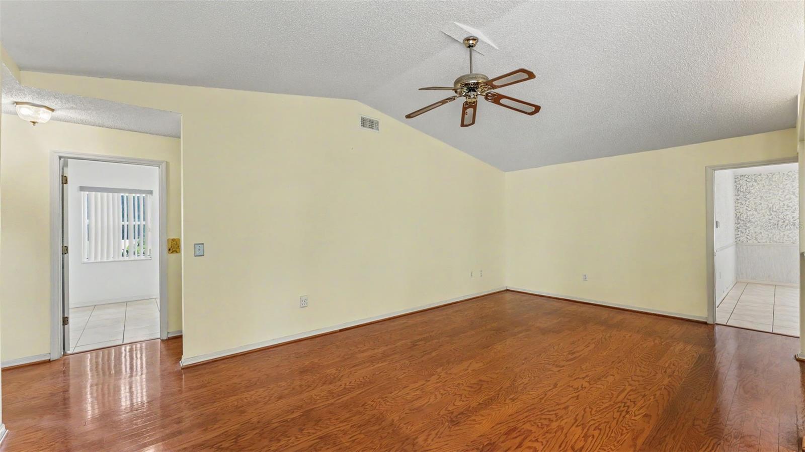 549 PENINSULAR DR