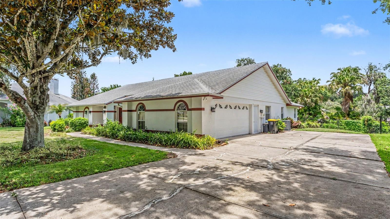 549 PENINSULAR DR