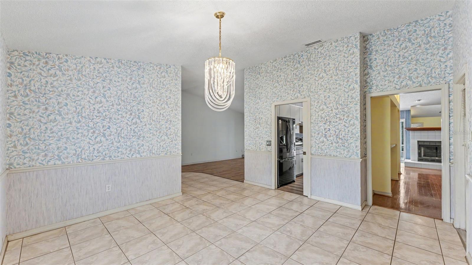 549 PENINSULAR DR