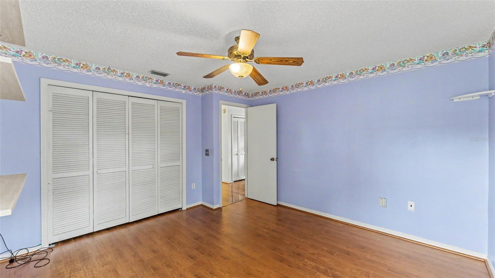 549 PENINSULAR DR