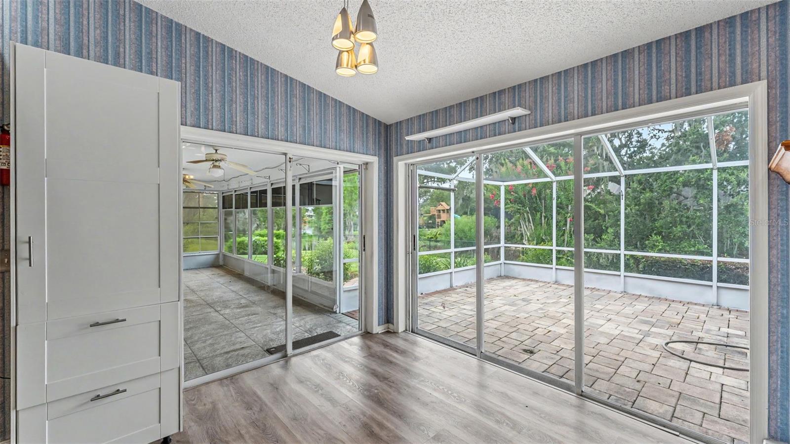 549 PENINSULAR DR