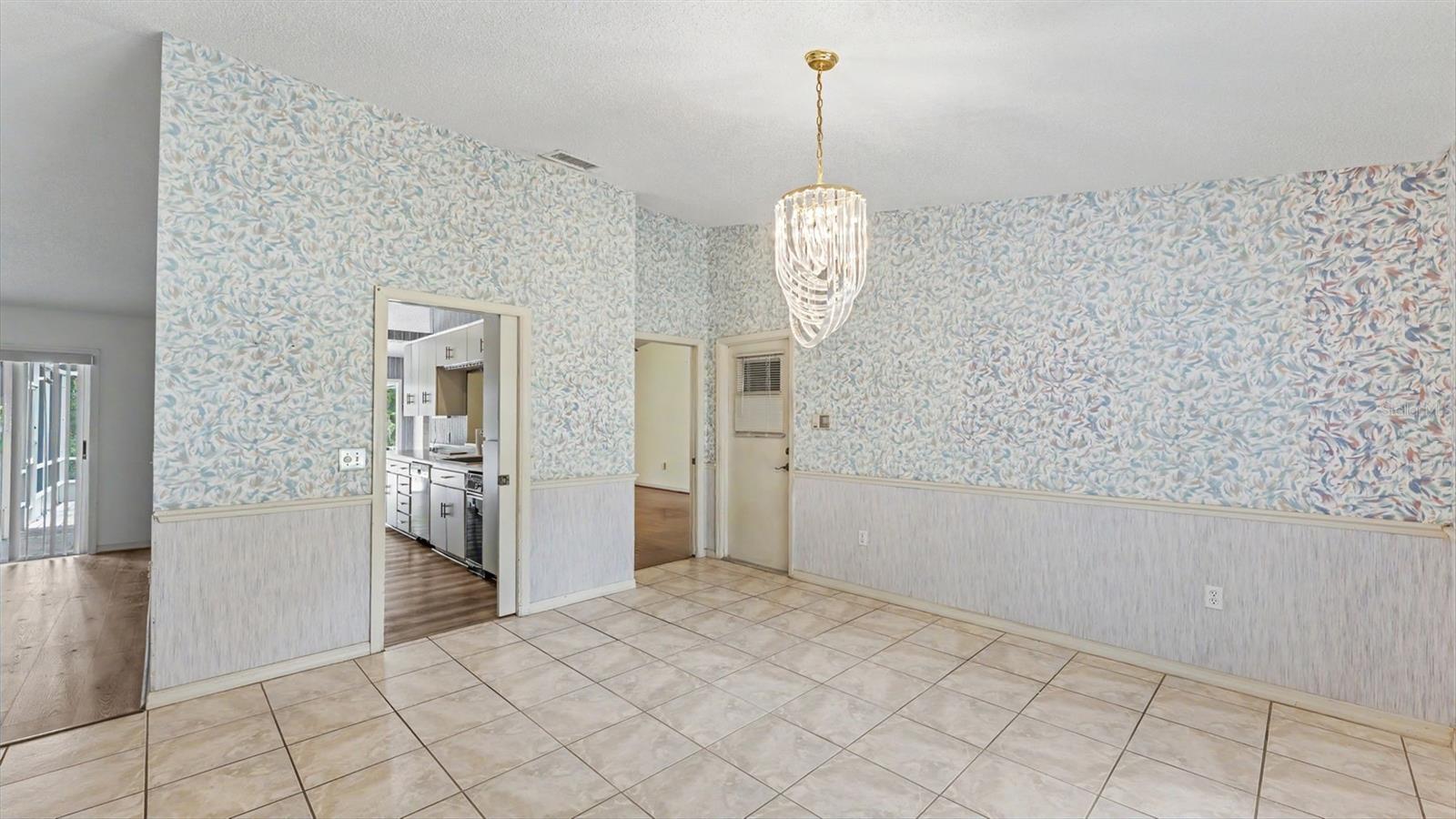 549 PENINSULAR DR