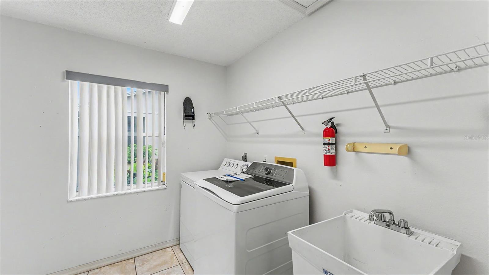549 PENINSULAR DR