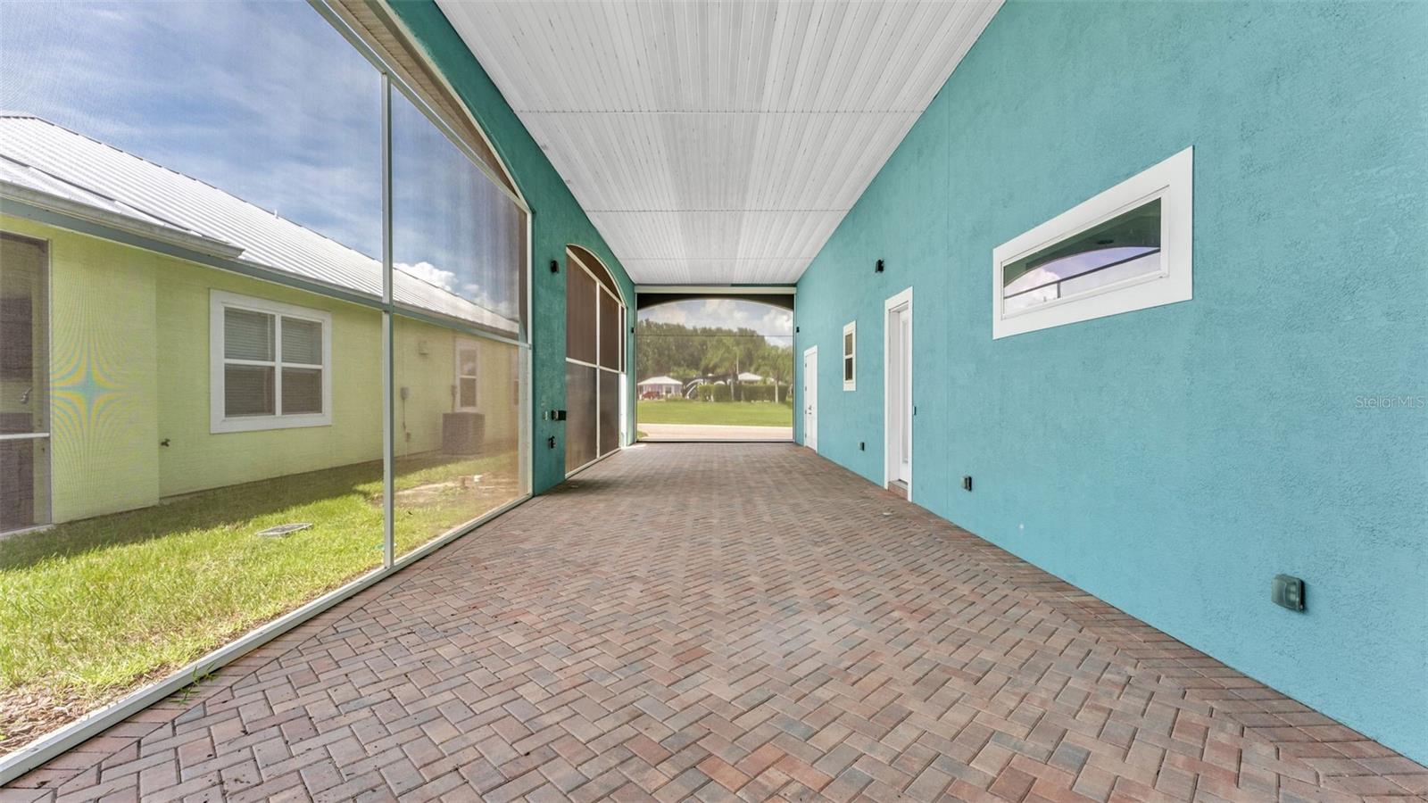 3220 FISH HAWK DR