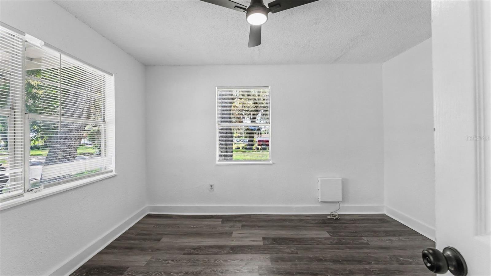 1036 N MISSOURI AVE