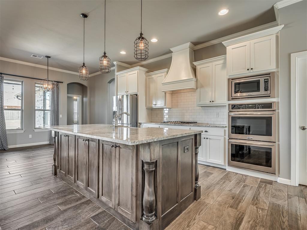 4805 Crestmere Lane