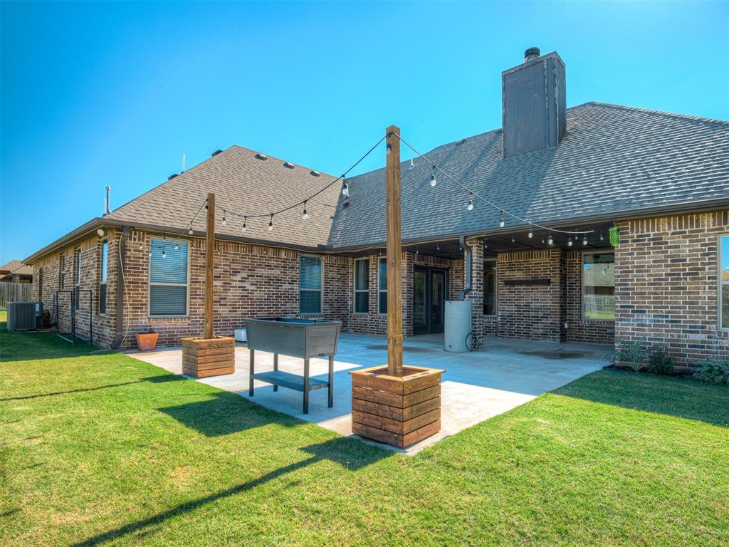4805 Crestmere Lane