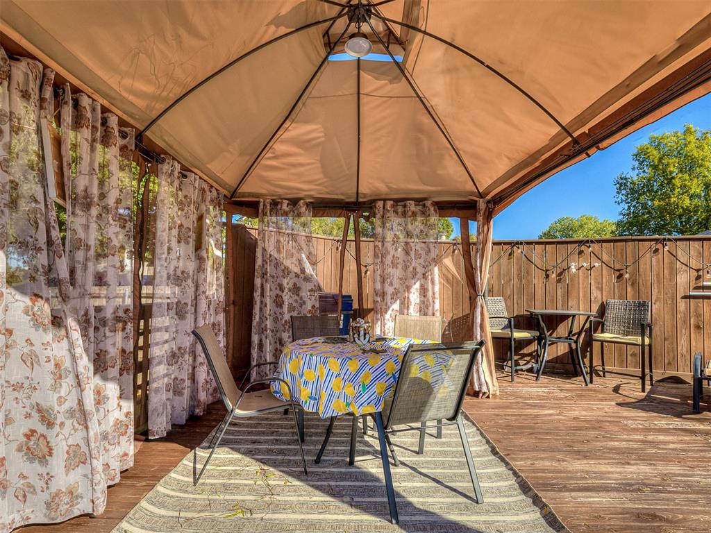 713 Gyrfalcon Drive