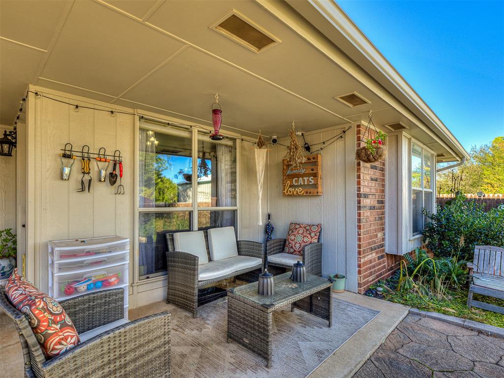 713 Gyrfalcon Drive