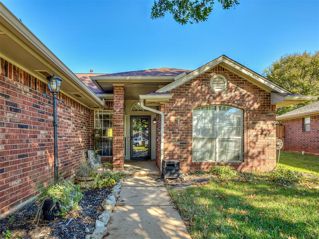 713 Gyrfalcon Drive