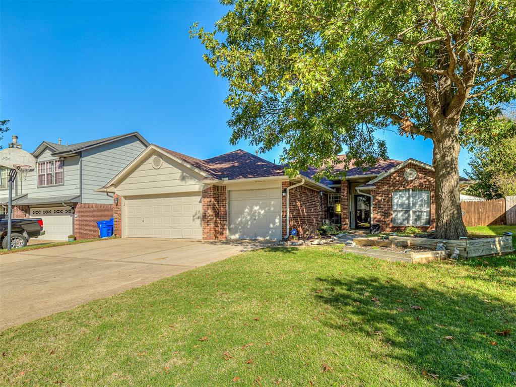 713 Gyrfalcon Drive