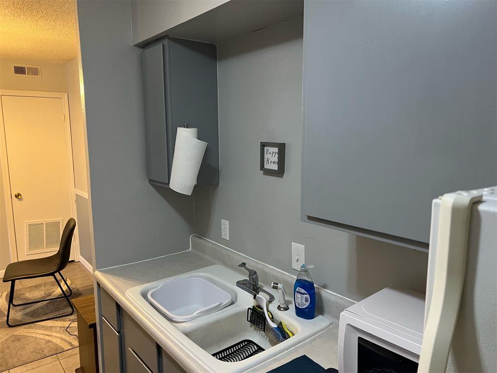 6028 NW Expressway Street Unit: D