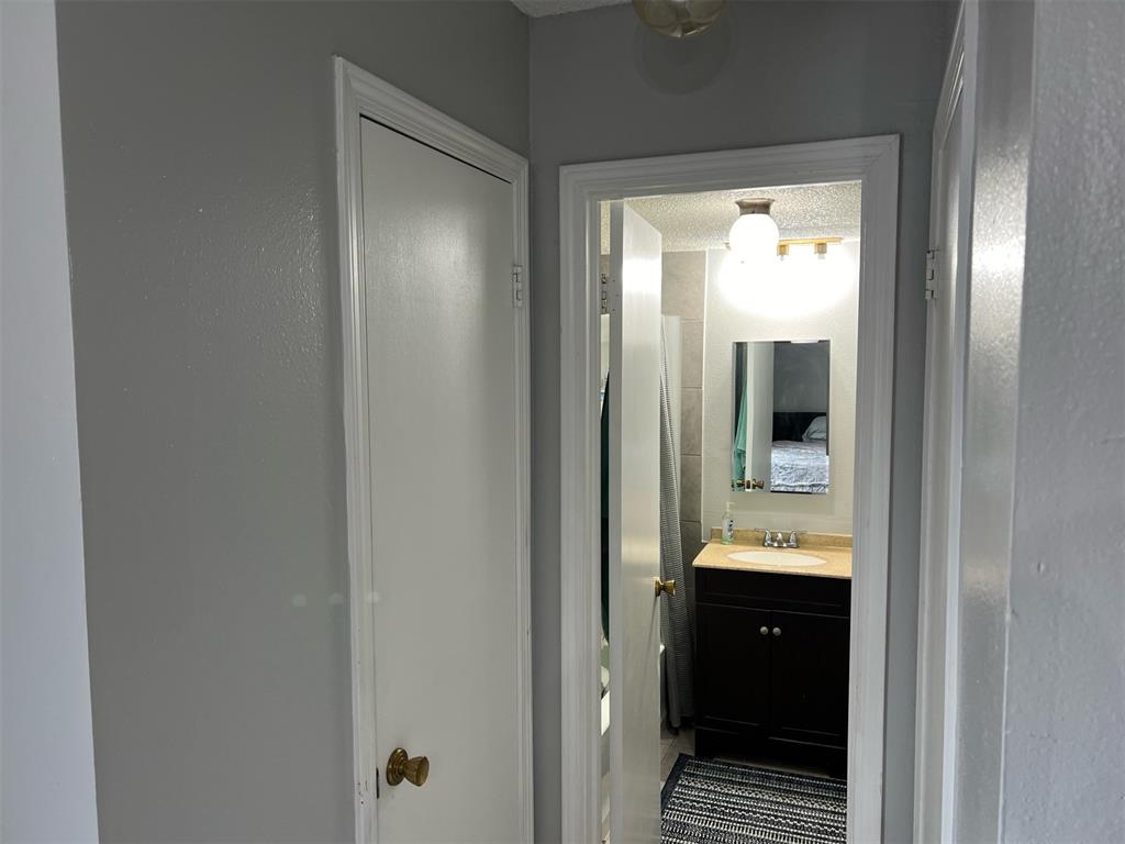 6028 NW Expressway Street Unit: D