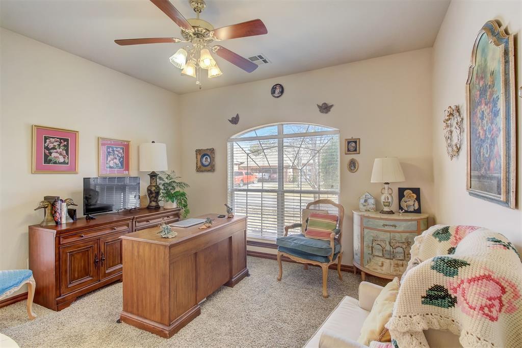 11909 Maple Valley Drive