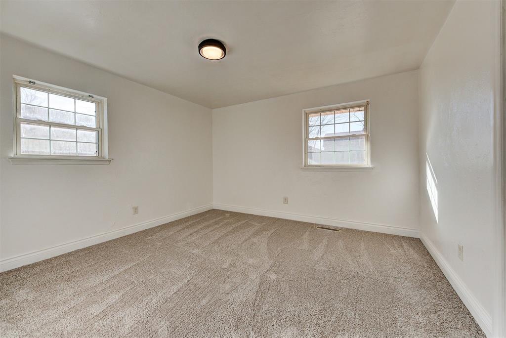 924 Clear Creek