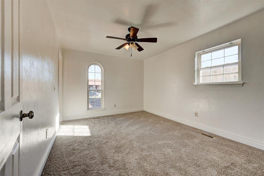 924 Clear Creek
