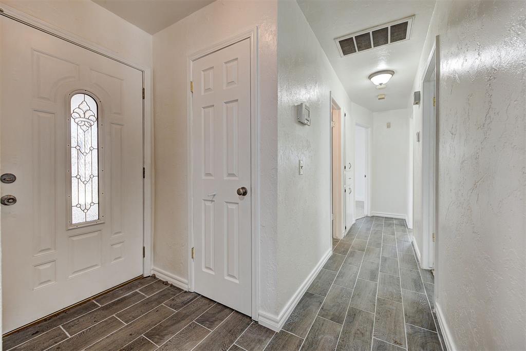 924 Clear Creek