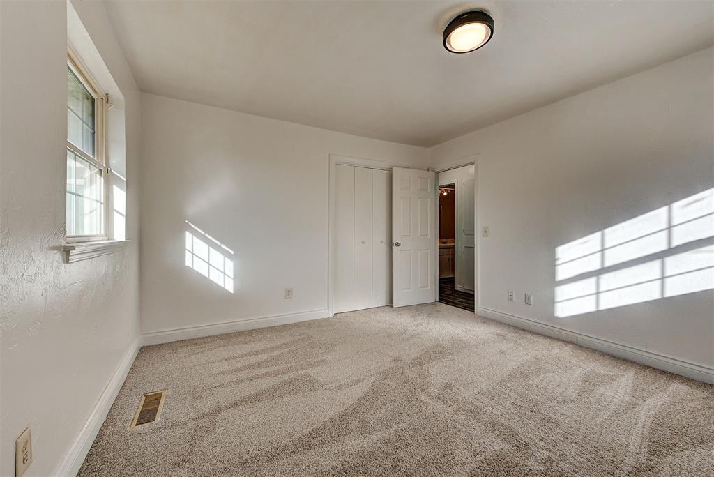924 Clear Creek