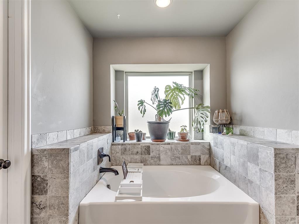 6716 NW 158th Street