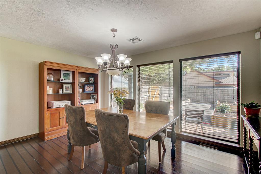 2118 Saddleback Boulevard