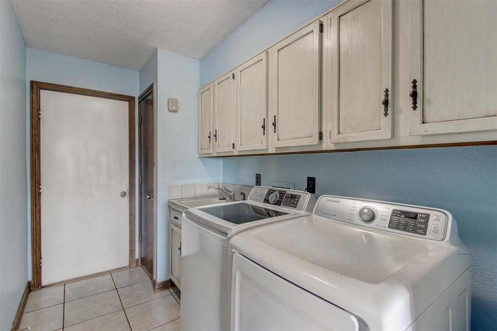 2118 Saddleback Boulevard