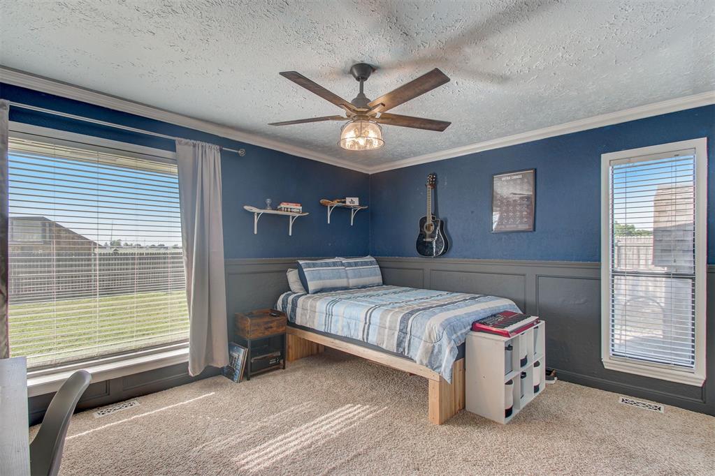 2118 Saddleback Boulevard