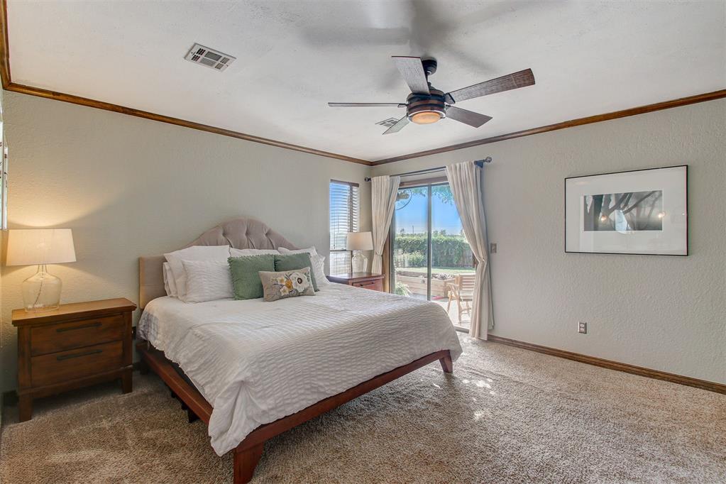 2118 Saddleback Boulevard