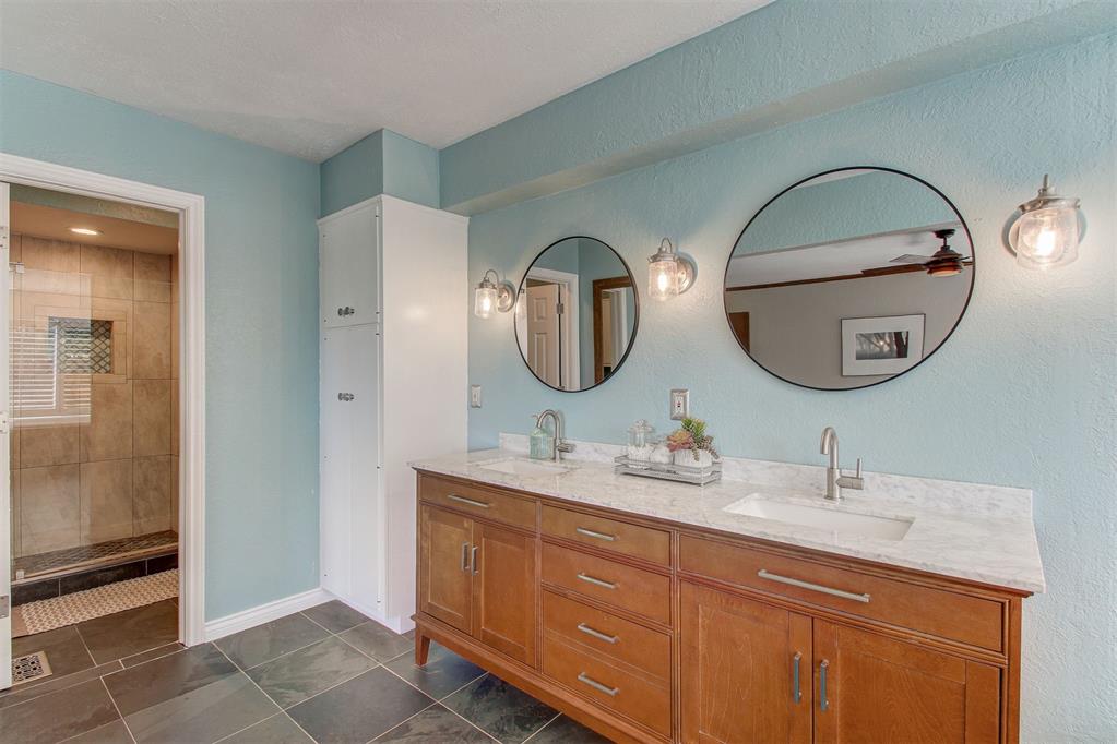 2118 Saddleback Boulevard