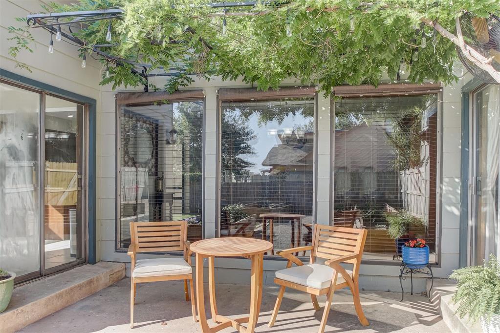 2118 Saddleback Boulevard