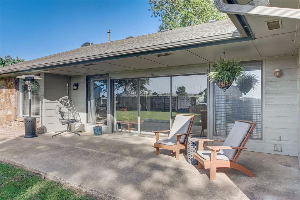 2118 Saddleback Boulevard