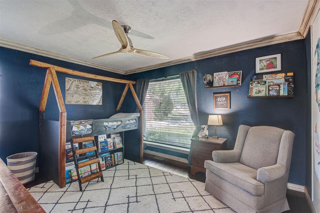 2118 Saddleback Boulevard