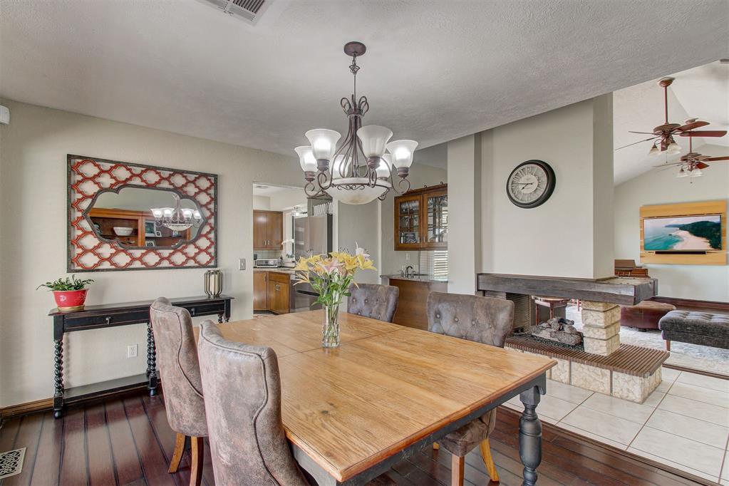 2118 Saddleback Boulevard