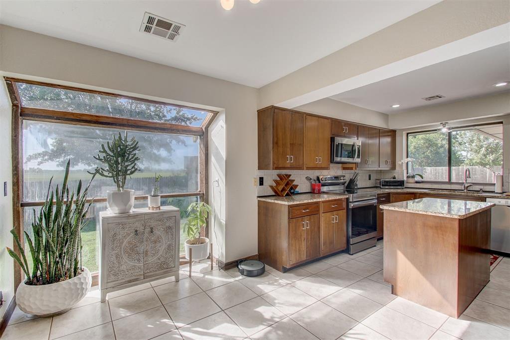 2118 Saddleback Boulevard