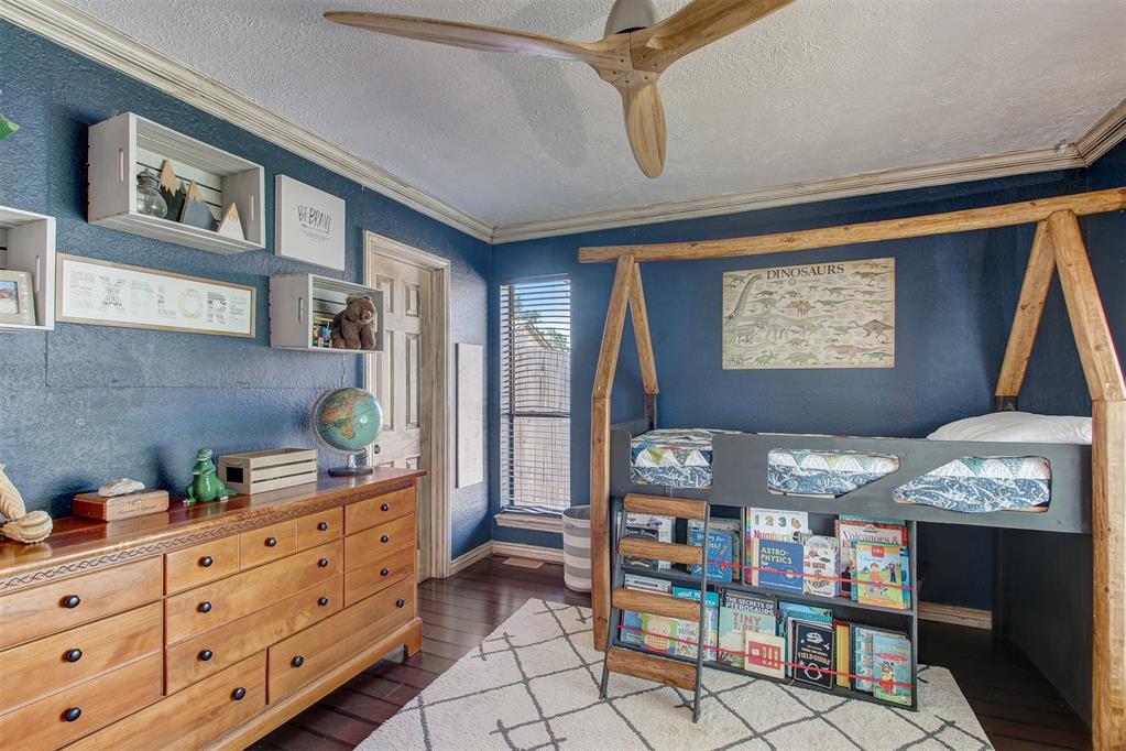 2118 Saddleback Boulevard