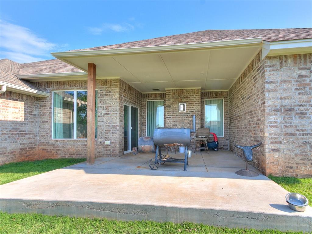 1720 W Zachary Way