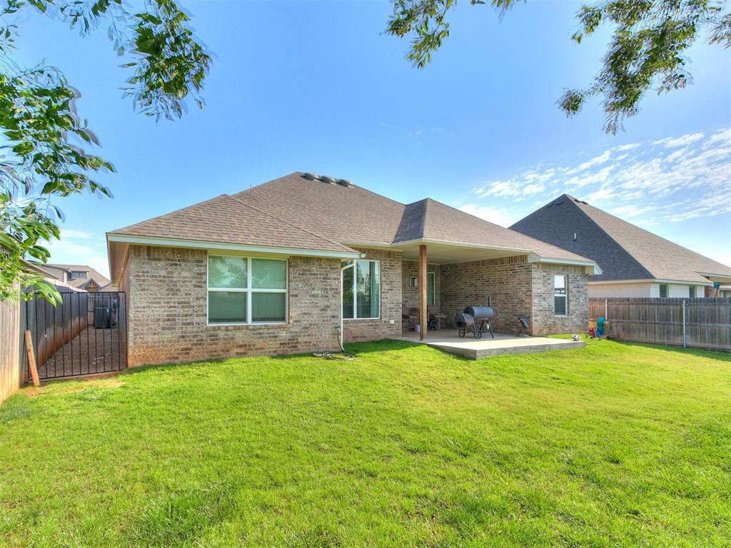 1720 W Zachary Way