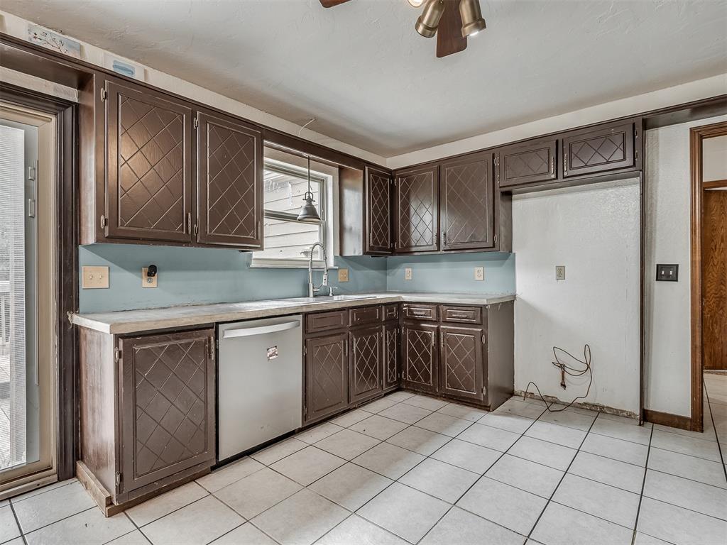 2525 Sequoia Park Drive