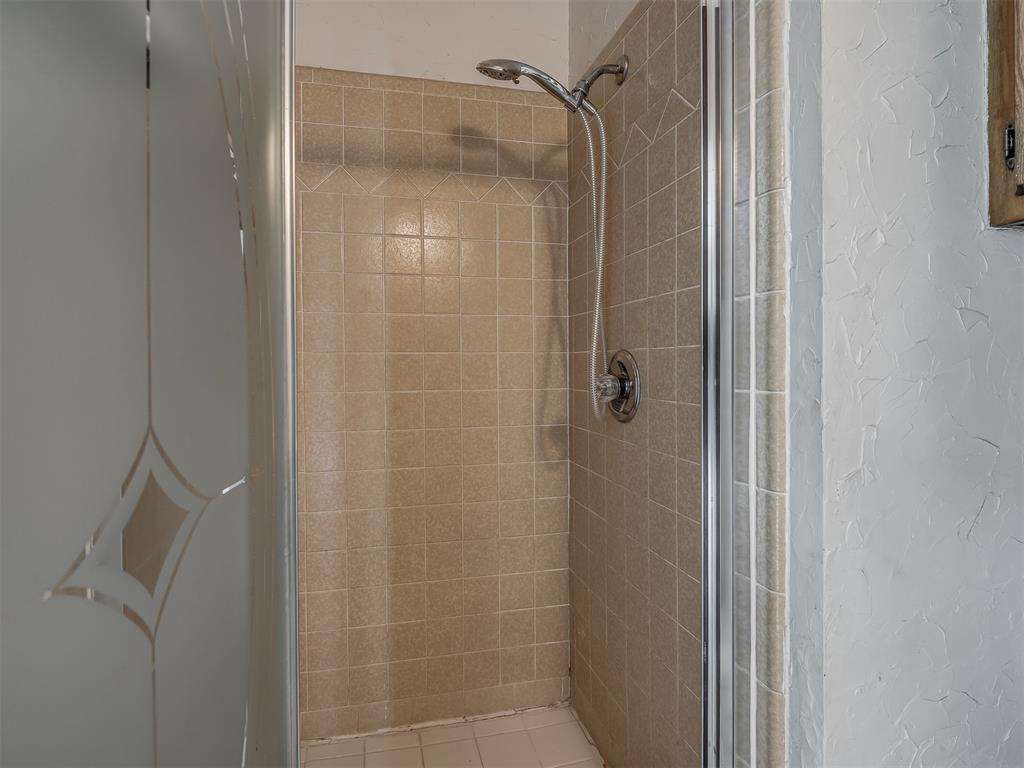 2525 Sequoia Park Drive