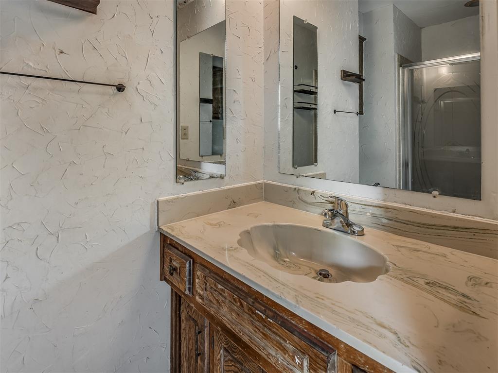 2525 Sequoia Park Drive