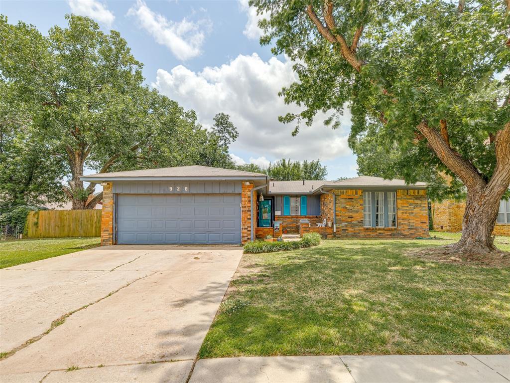 928 NE 5th Street