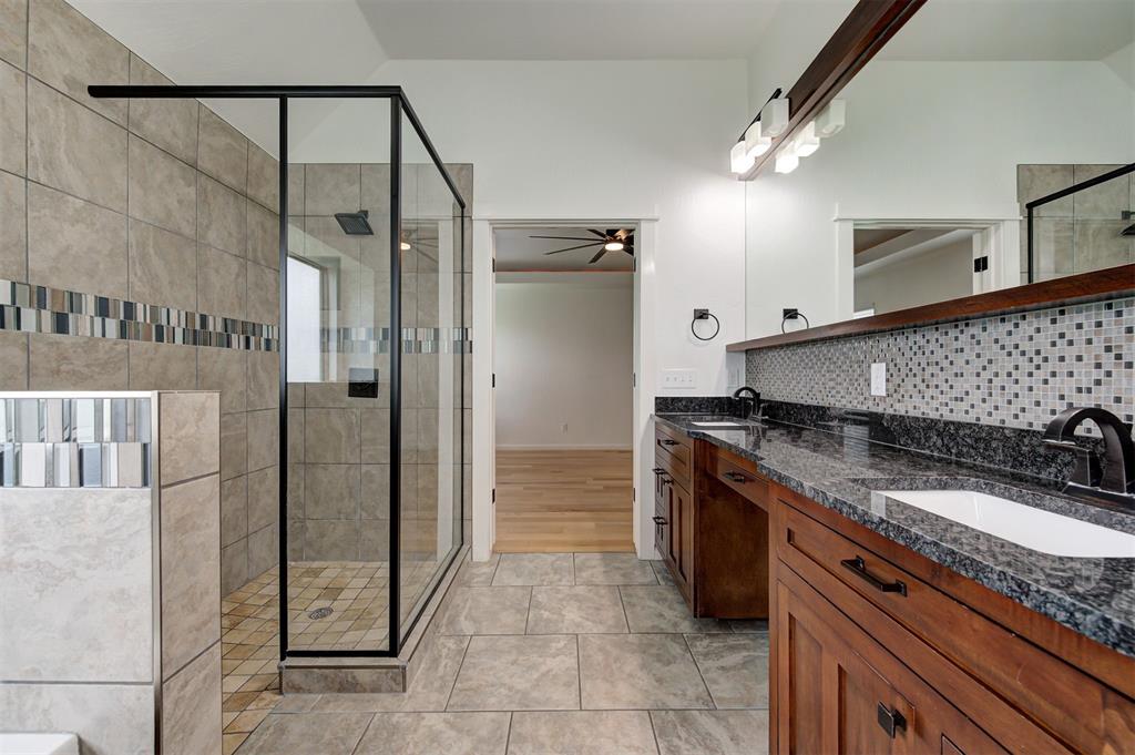 5970 Woodridge Circle