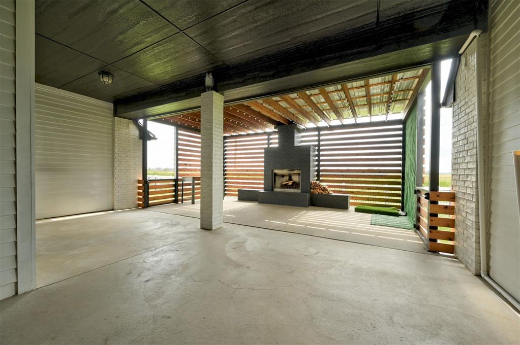 5970 Woodridge Circle
