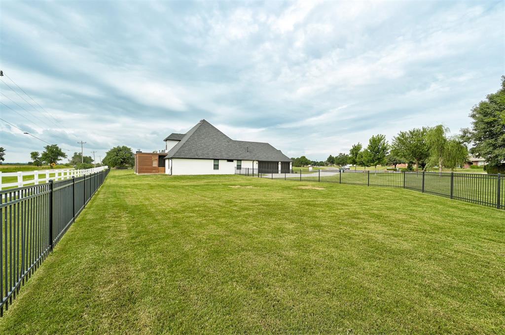5970 Woodridge Circle